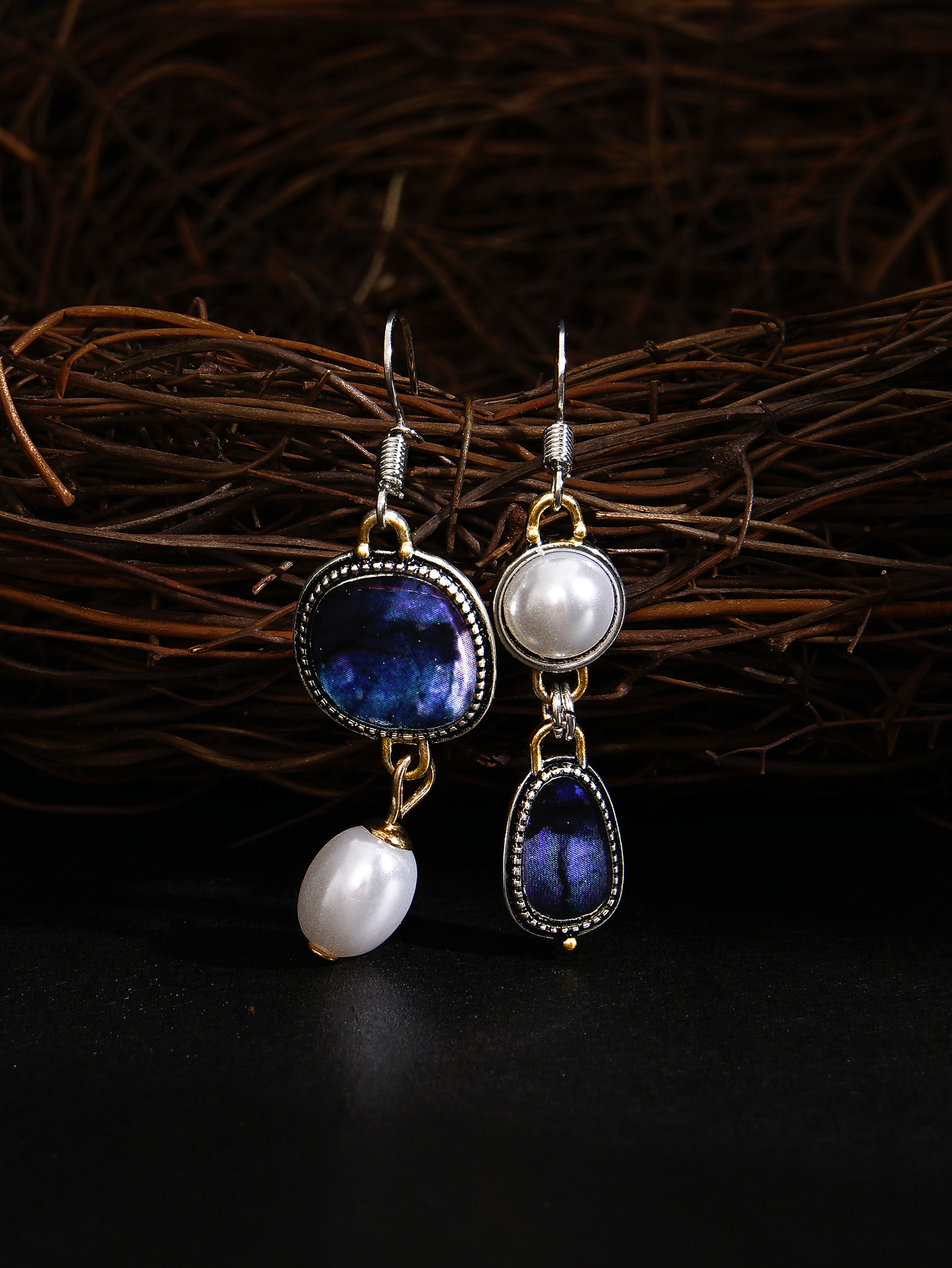 Carissa – Vintage Blue Stone Pearl Earrings