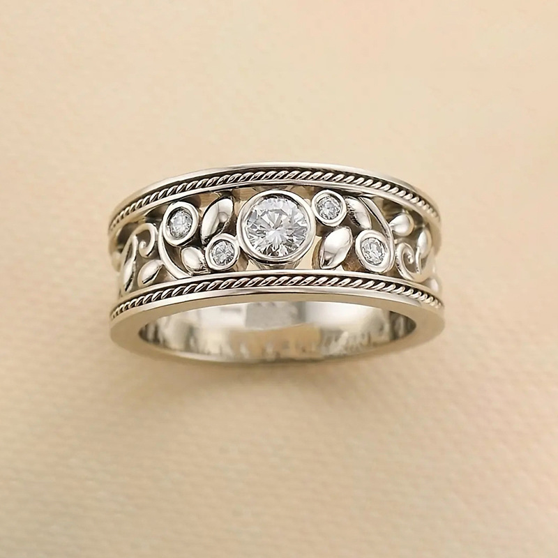Fiona – Vintage Silver & Zirconia Ring