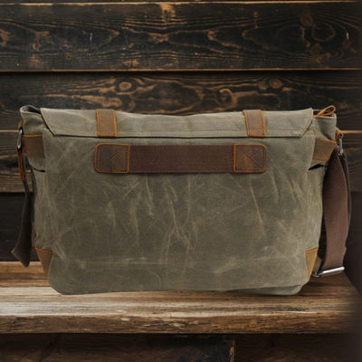 Alton - Canvas Messenger Bag