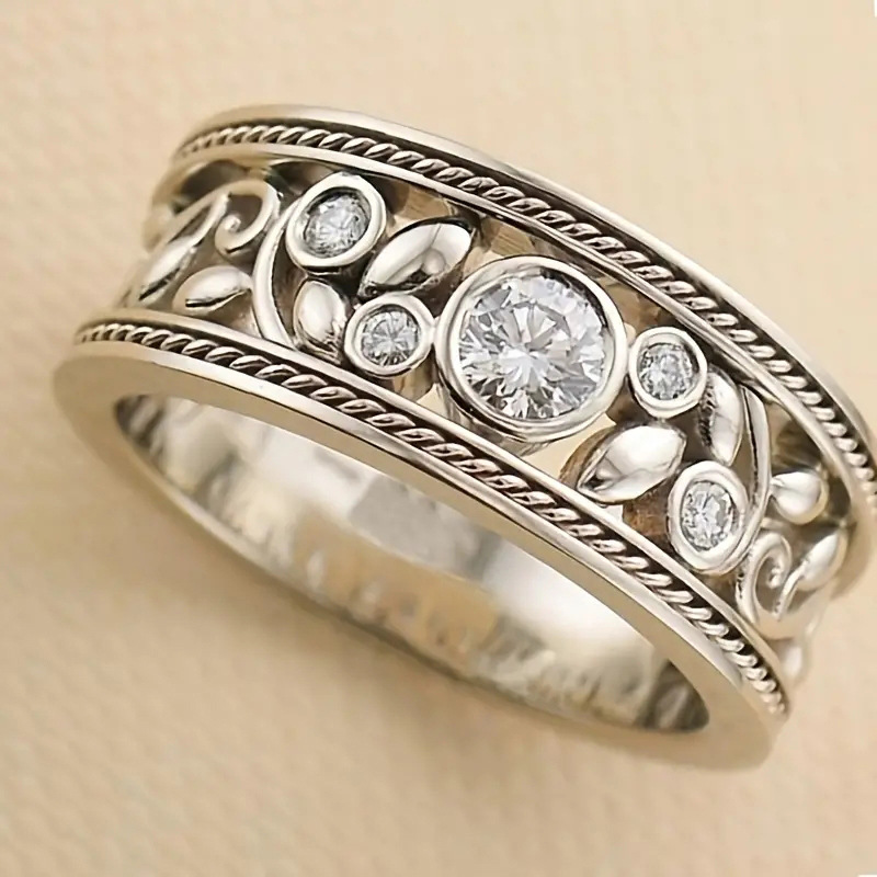 Fiona – Vintage Silver & Zirconia Ring