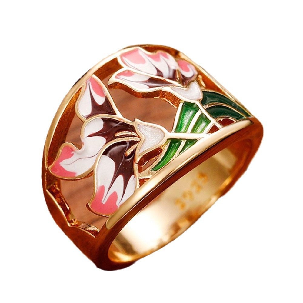 Haisley – Golden Enamel Flower Ring