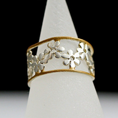 Indie – Irregular Hollow Daisy Ring