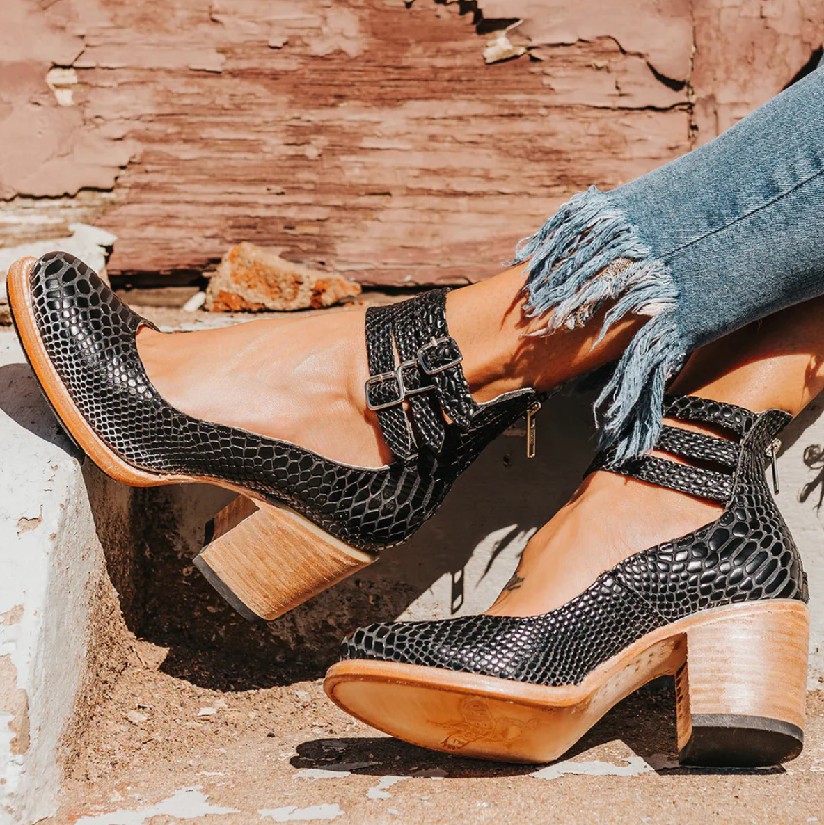 Lina - Classic Vintage Leather Heels