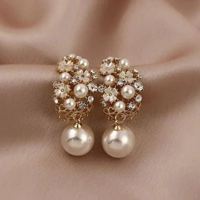 Dakota - Elegant Flower Pearl Earrings