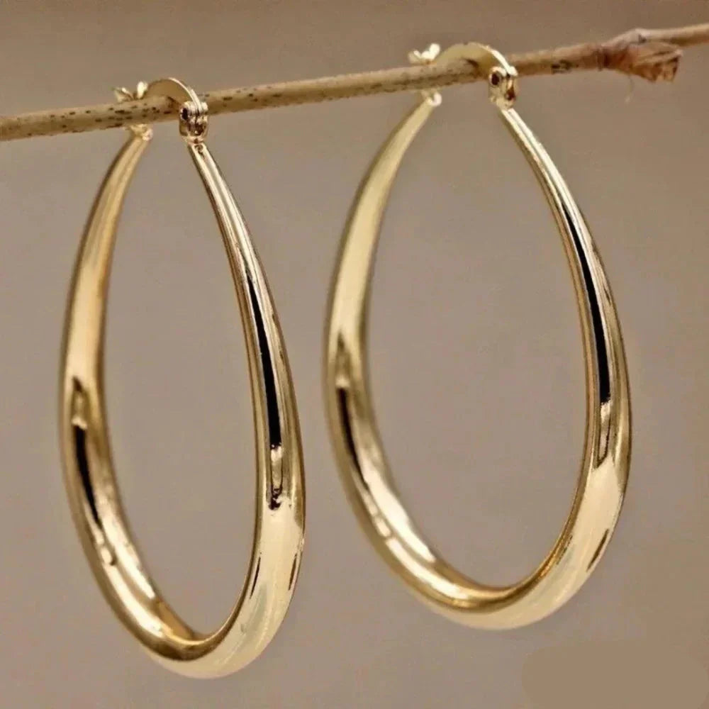 Sienna - Geometric Oval Gold Hoop Earrings