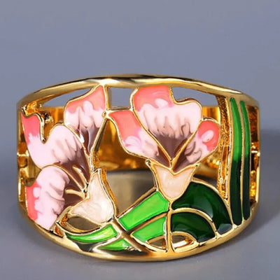 Haisley – Golden Enamel Flower Ring