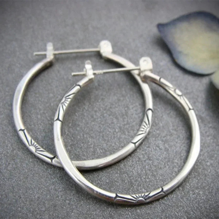 Alexa – Vintage Silver Hoop Earrings